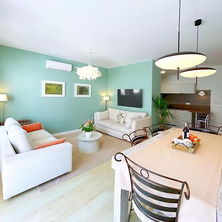 Abbott Apartment - 1 Min From The Beach - 100M2 - Sleeps 8 Сиджес Экстерьер фото