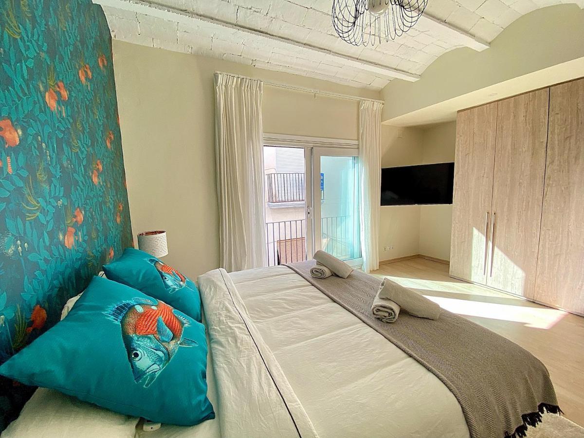 Abbott Apartment - 1 Min From The Beach - 100M2 - Sleeps 8 Сиджес Экстерьер фото